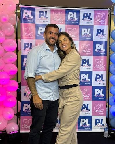 Carlos Jordy e Laís Jordy em evento do PL Mulher Niterói