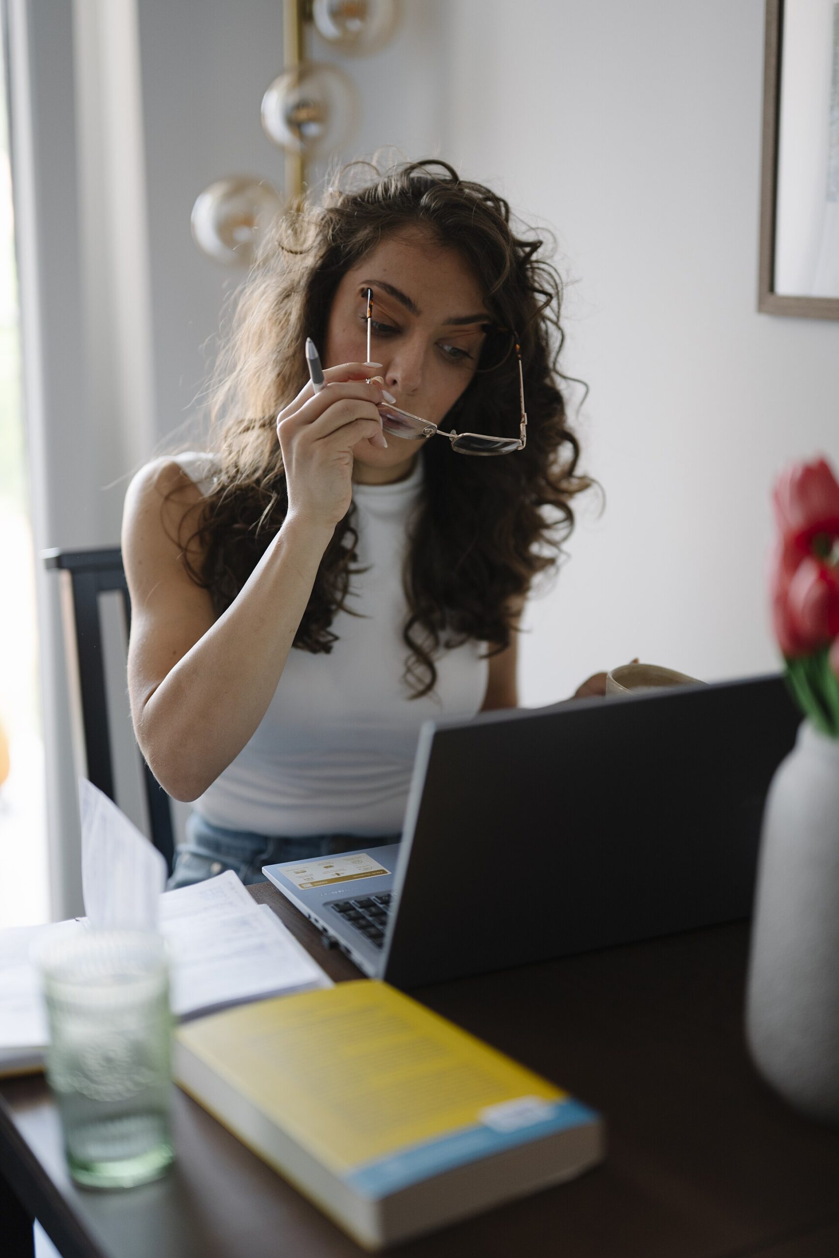 Como Começar seu Próprio Negócio em Casa: Guia para a Mulher Empreendedora