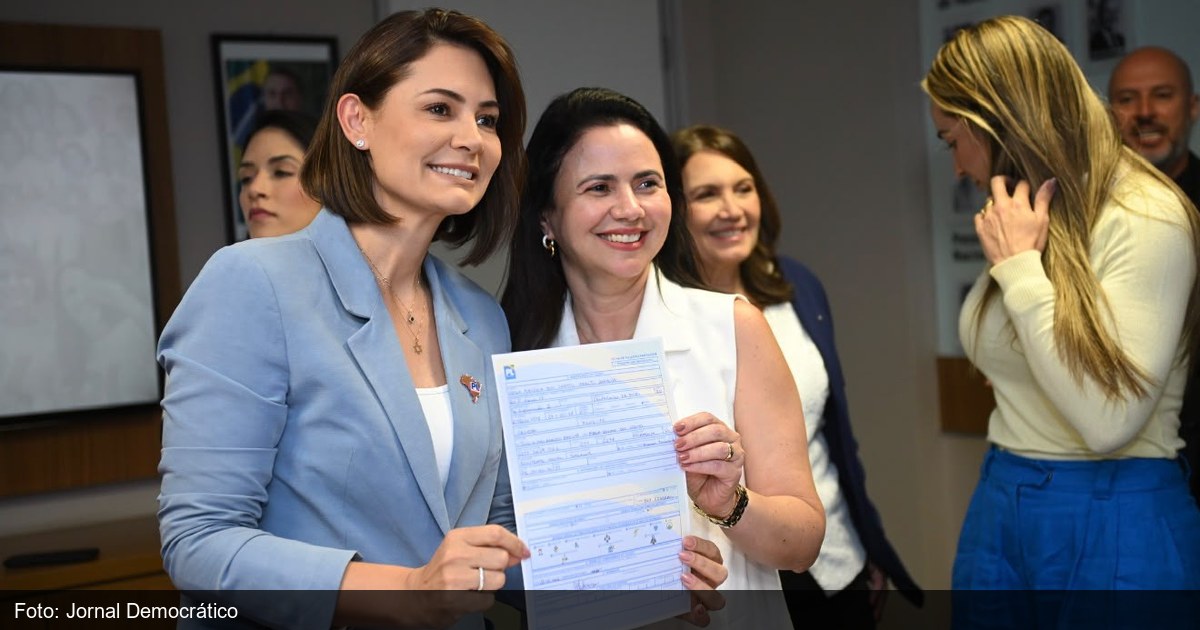 Michelle Bolsonaro apoia a pré-candidata goiana Maria Yvelônia pelo PL